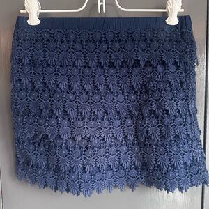 EUC. Girls L. Gap Kids navy tiered lace skirt in "boho-chic" crochet